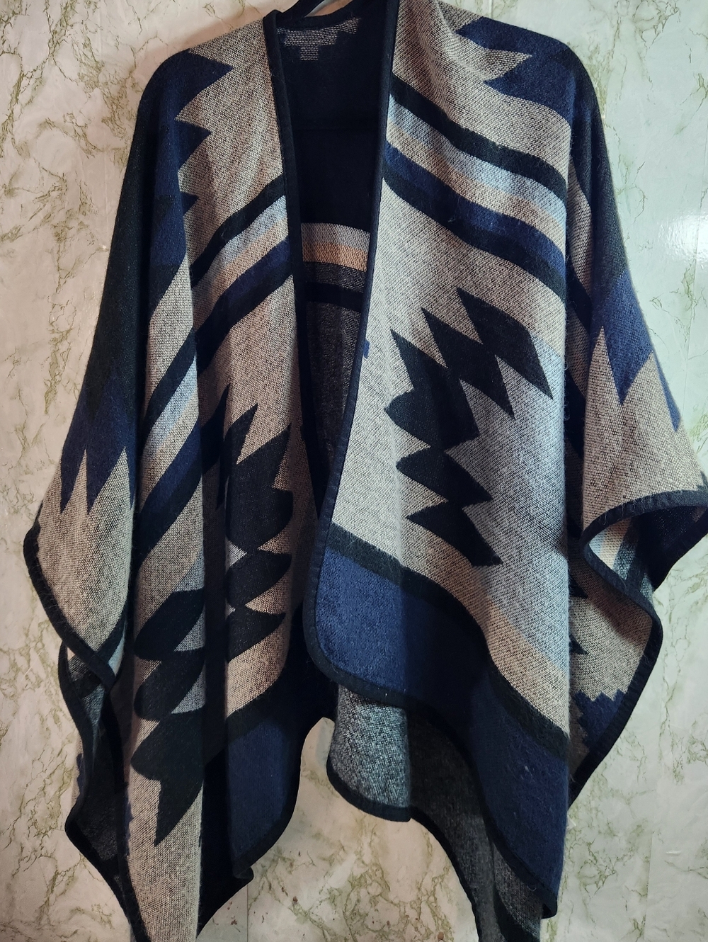 This & That Geo Pattern Poncho /Wrap